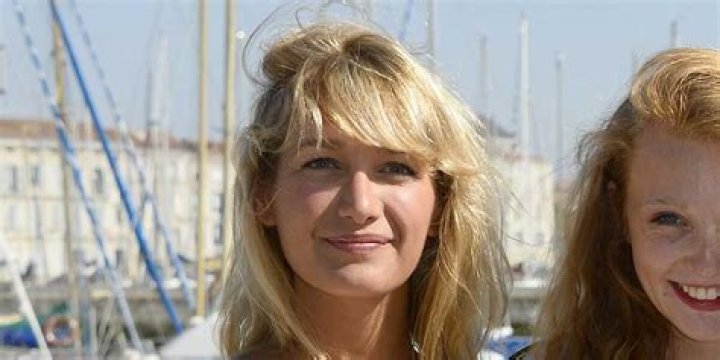 Qui Est Le Père De Caroline Anglade