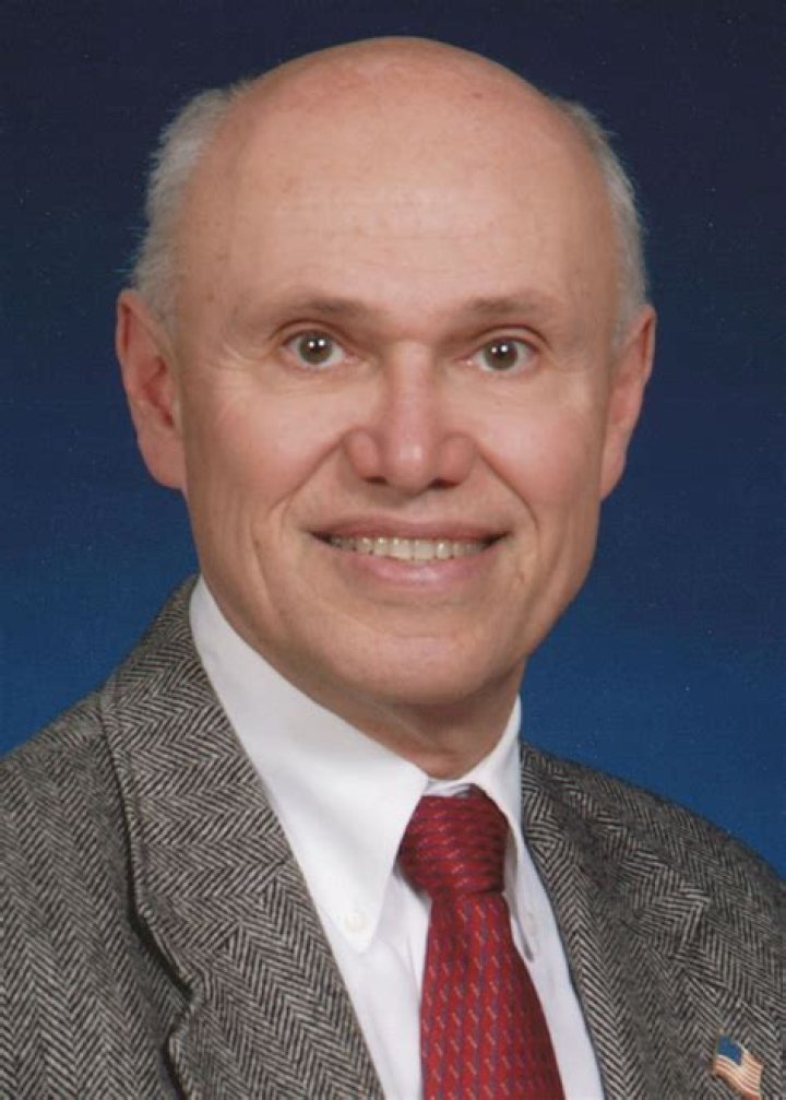 Reddit Users on Lake Barrett; Former Director of NRC!