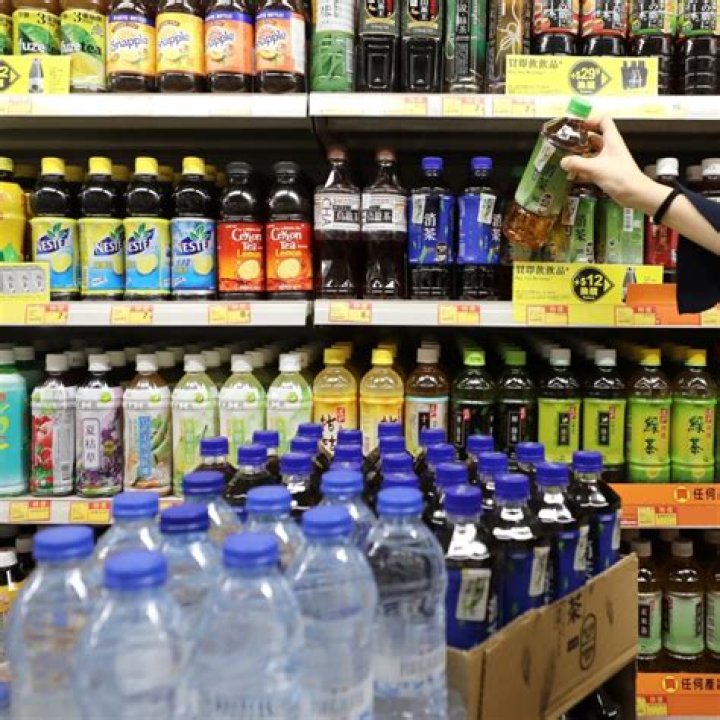 Refund for returning plastic bottles, levy for drink suppliers mulled in scheme to boost waste recycling in Hong Kong