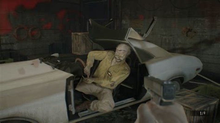 Resident Evil 7: How to Beat the Garage Boss Fight
