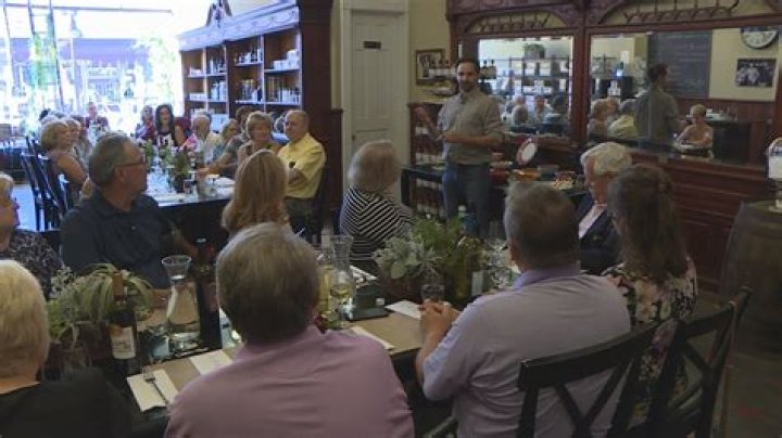 Restaurant holds fundraiser for Bedford County Players