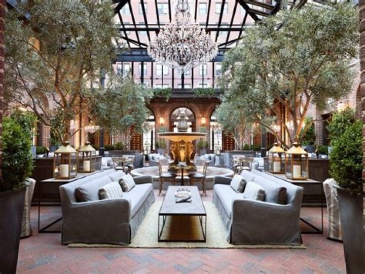 	Restoration Hardware’s Chicago store ‘on track’ to exceed expectations	