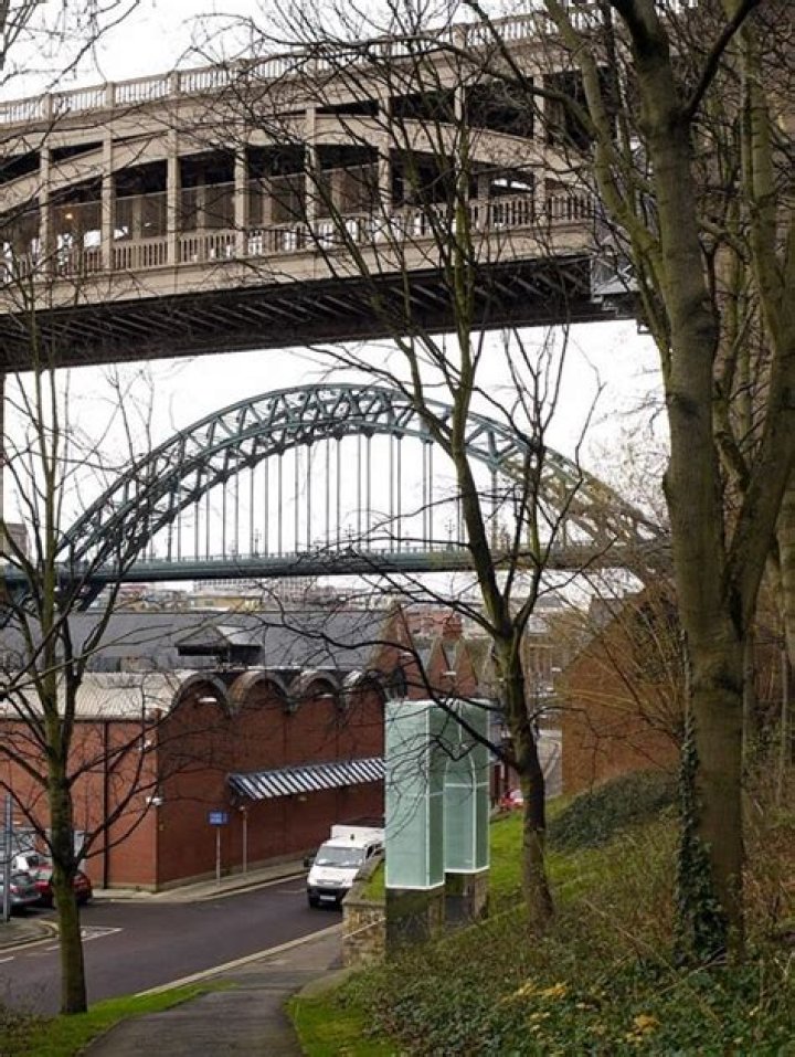 Rise and Fall, Gateshead Riverside Park