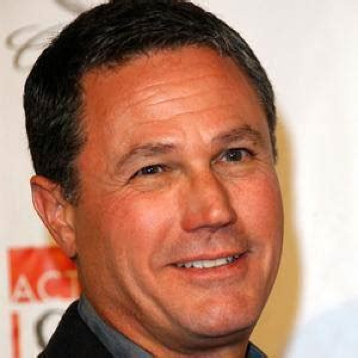 Robert Crais Net Worth – Phone Number, House Address, Wiki
