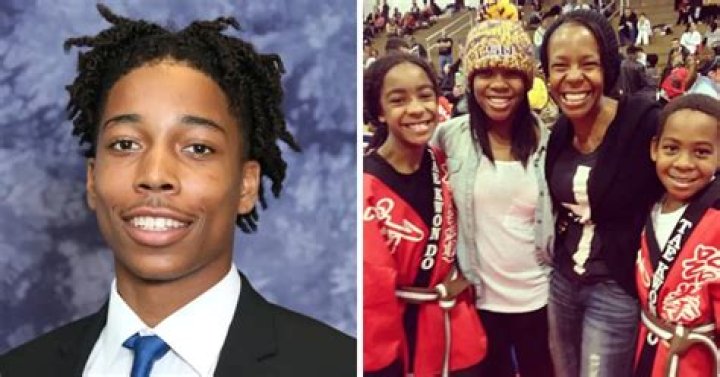 Robert Kelly Jr: What Happened To R. Kelly And Andrea Kelly's Son?