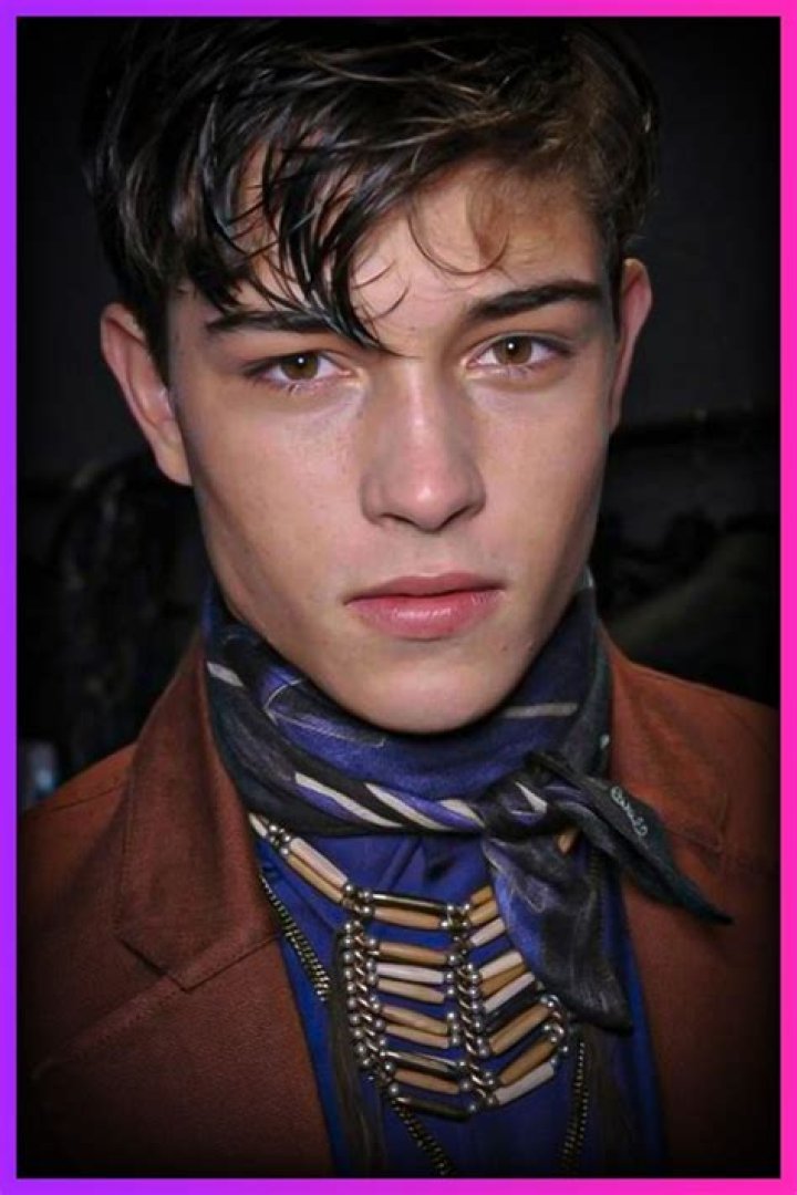 Roberto Lachowski: The Rise Of A Renowned Model And Fashion Icon