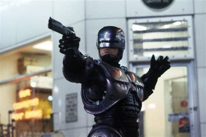 RoboCop vs the RoboCop remake: What they say about the future