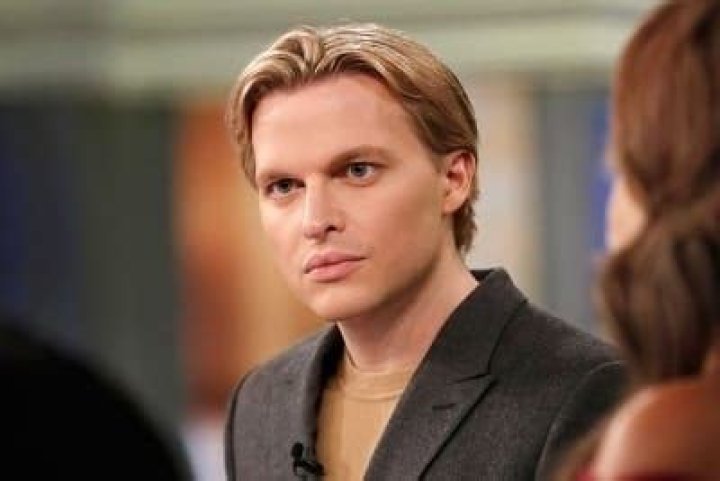 Ronan Farrow: Wiki, Bio, Age, Family, Parents, Partner, Net worth
