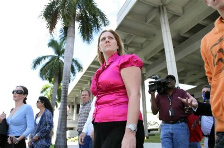 	Rothstein’s right-hand woman Debra Villegas deserves big break, feds say	