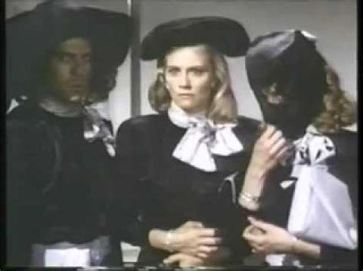 Roundtable Review: Moonlighting, “The Lady in the Iron Mask”