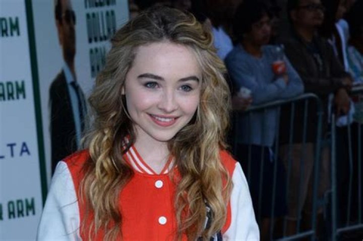 Sabrina Carpenter's Height In Inches: Unveiling The Star