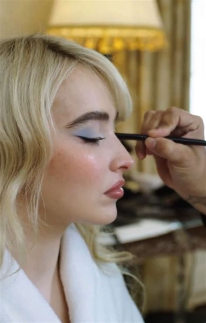 Sabrina Carpenter's Nose: A Reflection Of Her Unique Beauty