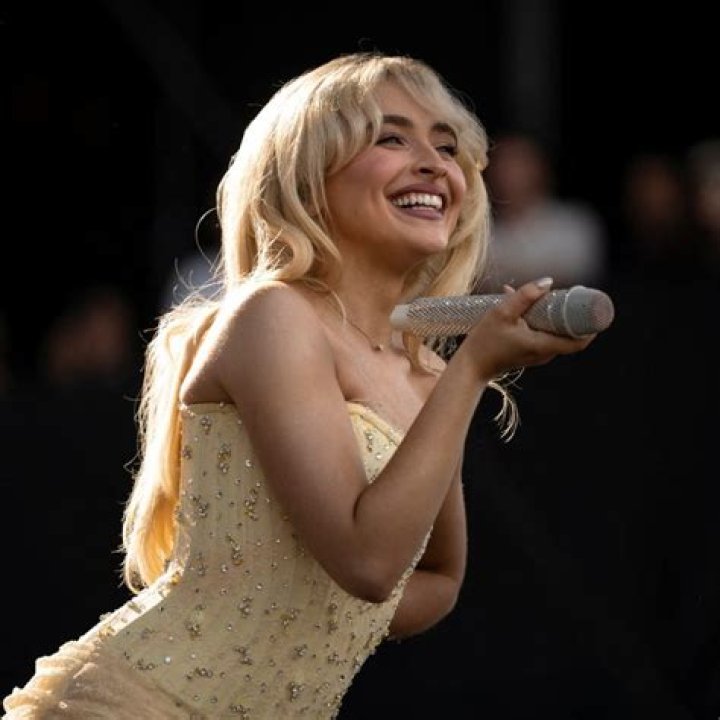 Sabrina Carpenter Estatura: Discovering The Height Of This Rising Star