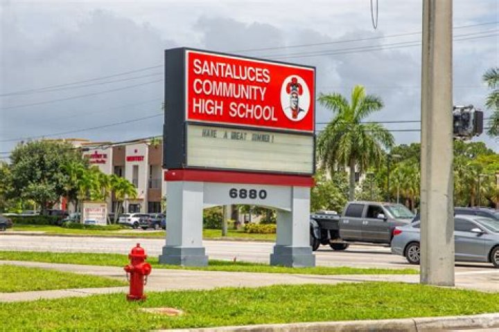 Santaluces Community High School - Lantana
