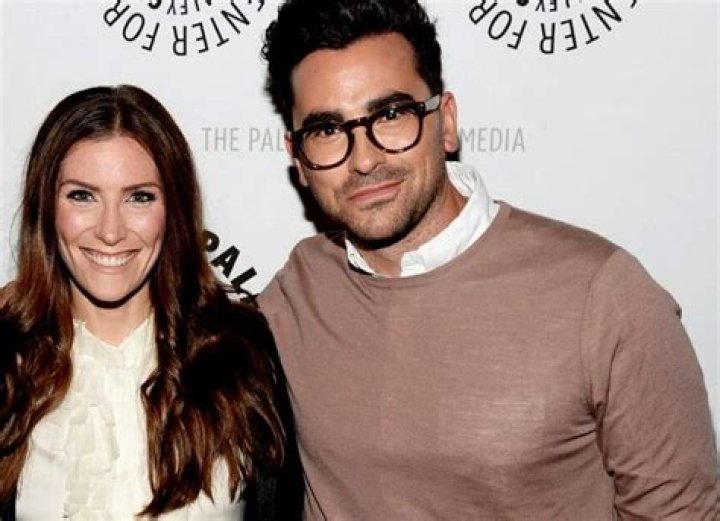 Sarah Levy Bio, Age, Height, Husband, Net Worth, Movies and TV Shows