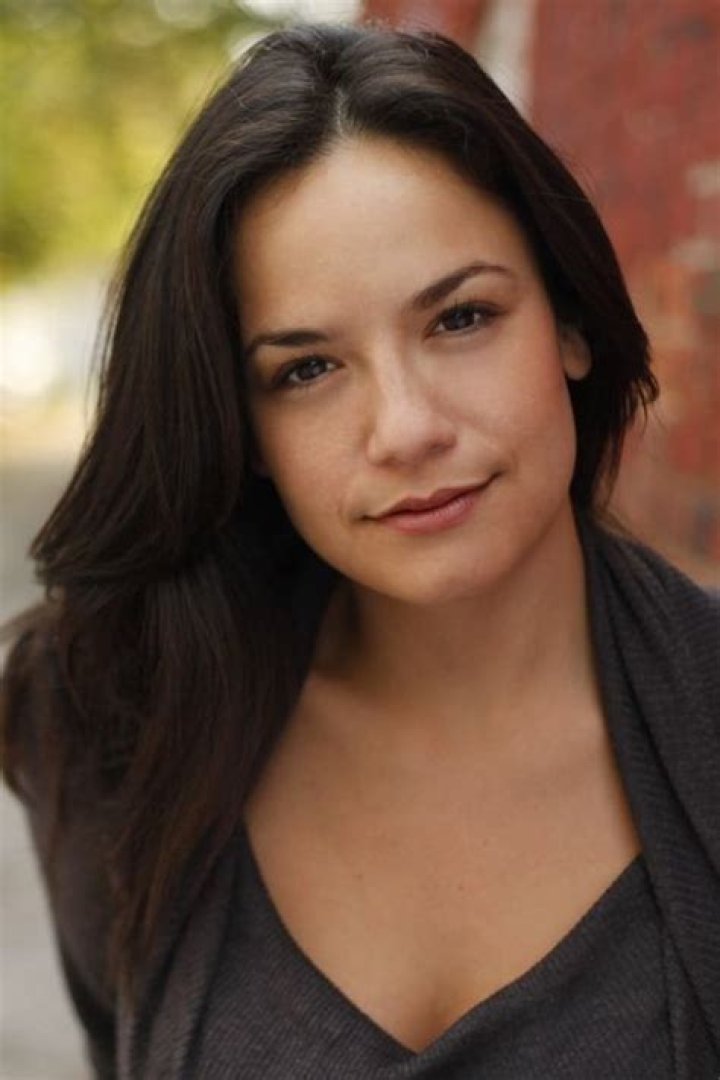 Sarah Podemski Biography, Age, Movies, Birthday, Net worth