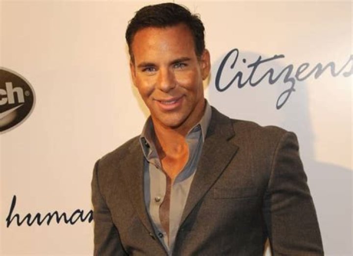 Scott Barnes - Bio, Age, Net Worth, Height, Single, Nationality, Wiki