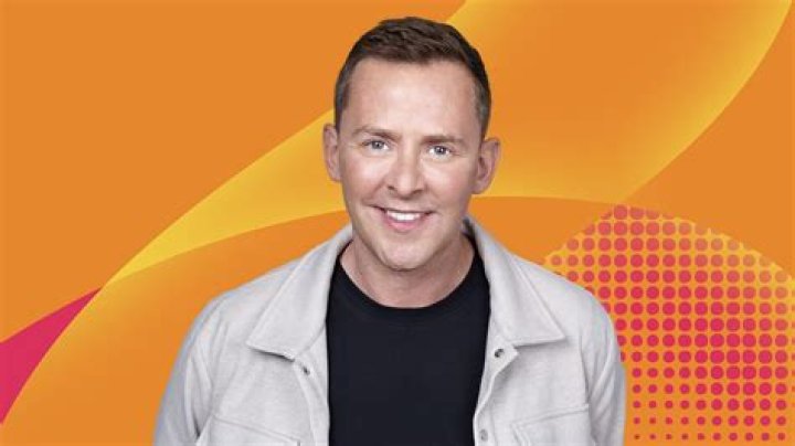 Scott Mills Bio, Age, Height, Partner, Salary, Net Worth, BBC Radio