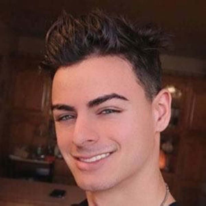 Sean Havens Biography, Age, Parents, TikTok, Wife, YouTube, Net worth