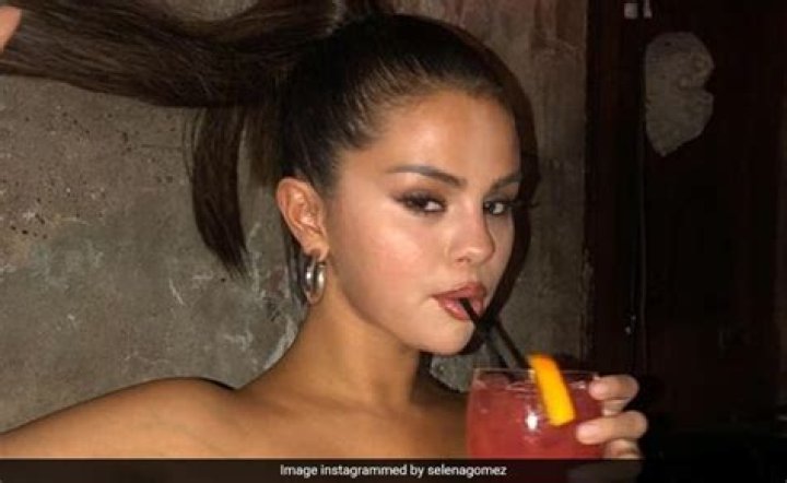 Selena Gomez Nude: Exploring The Controversy And Empowerment Behind Celebrity Nudity