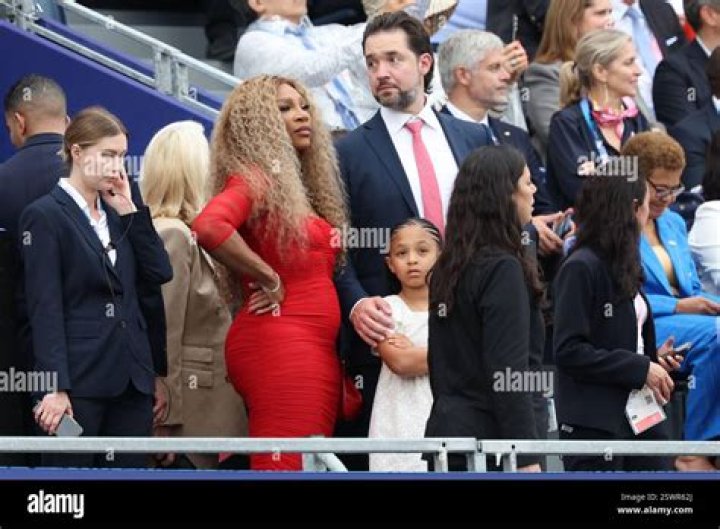 SERENA WILLIAMS, HUSBAND ALEXIS OHANIAN AND DAUGHTER EXPLORE PARIS