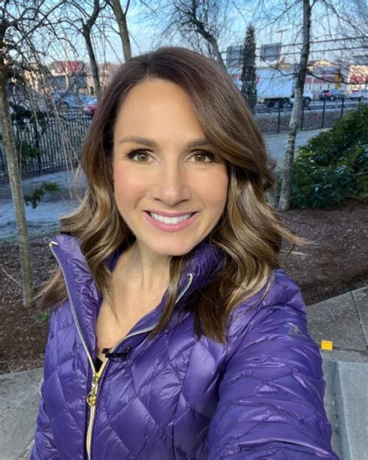 Shiri Spear Age, Wikipedia Bio, Married, Husband, Fox 25, Salary