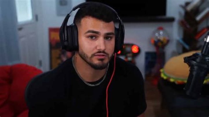 SleightlyMusical weighs in on Fedmyster's controversial Twitch return