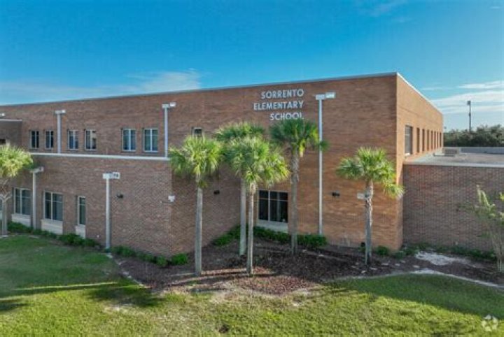 Sorrento Elementary School - Sorrento