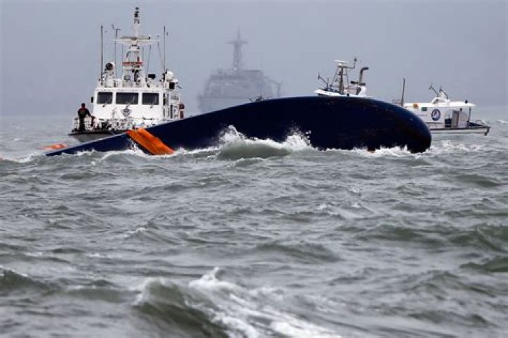 South Korean diver's harrowing diary of grim search for bodies inside Sewol