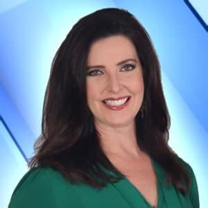 Stacey Frey Bio, Age, Height, Husband, Salary, Net worth, FOX 8