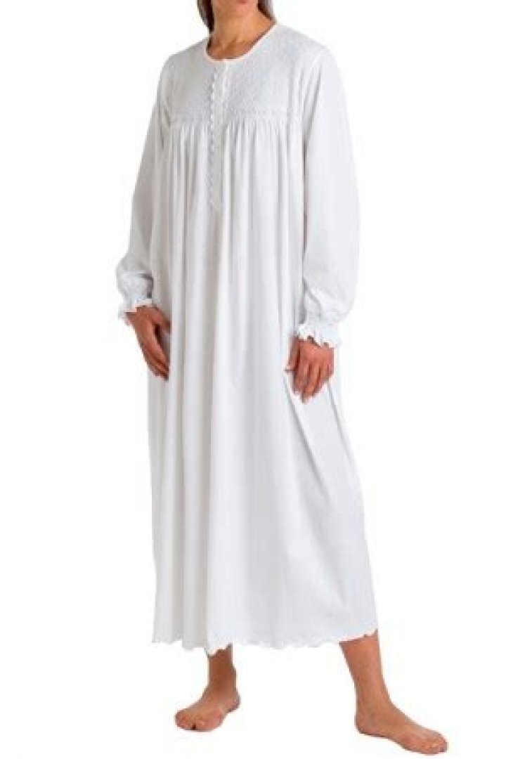 Stay Stylish and Comfortable - Elegant Nightgowns for Every Season