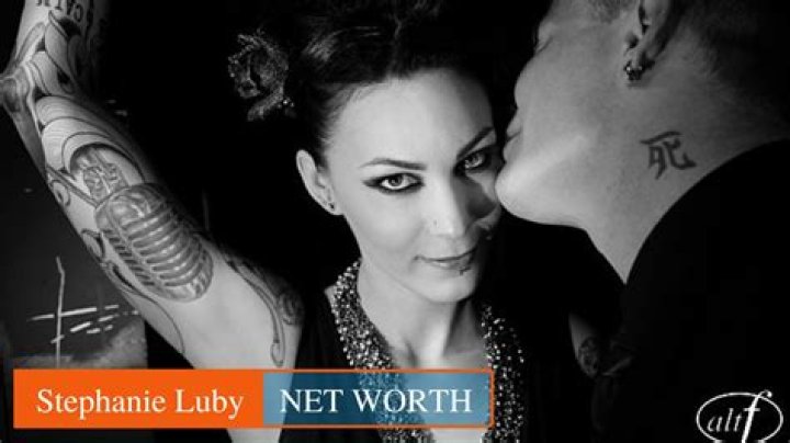 Stephanie Luby - Bio, Age, Net Worth, Height, Divorce, Nationality, Body Measurement, Career