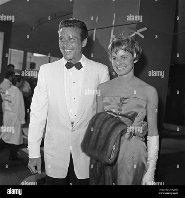 Stephanie Zimbalist's Partner: Uncovering The Untold Story