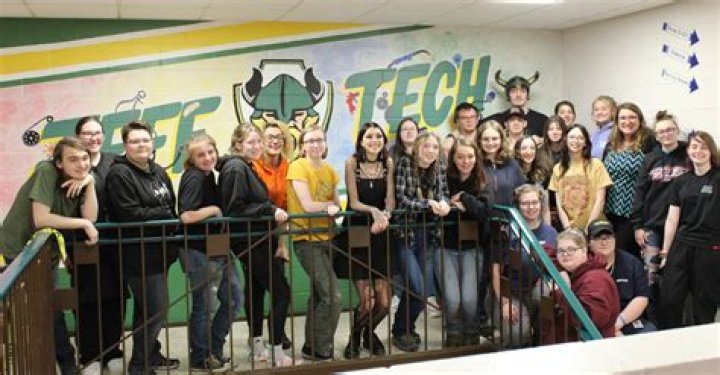 Students at Brockway Center for Arts and Tech. celebrate day of service