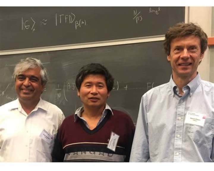 Study of possible wormholes in space lands MSU’s Ye in prestigious scientific journal