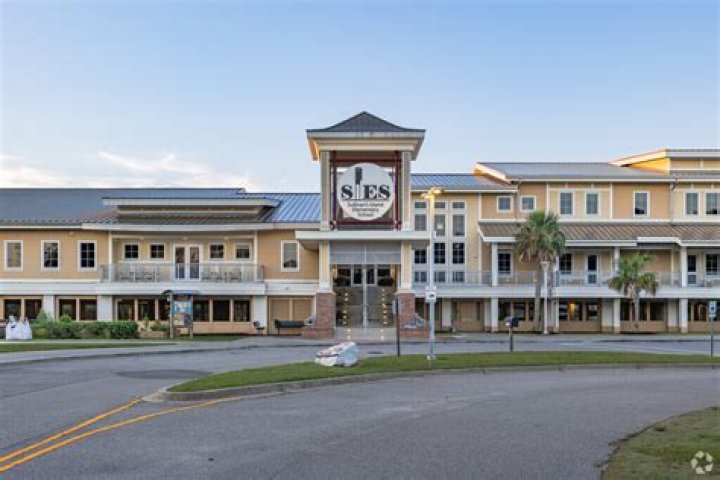 Sullivans Island Elementary School - Sullivans Island