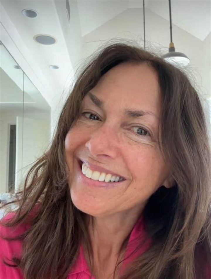 Susanna Hoffs Net Worth | Age, Height, Weight, Dating And More