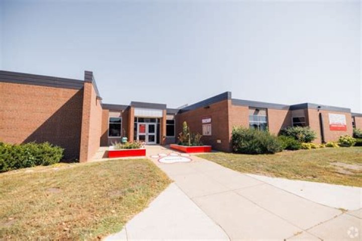Sweeney Elementary School - Shakopee