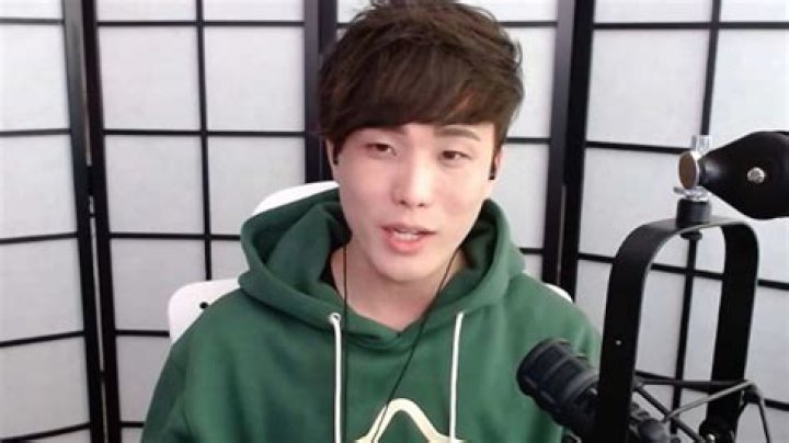 Sykkuno expertly shuts down fan claiming they saw him in real life