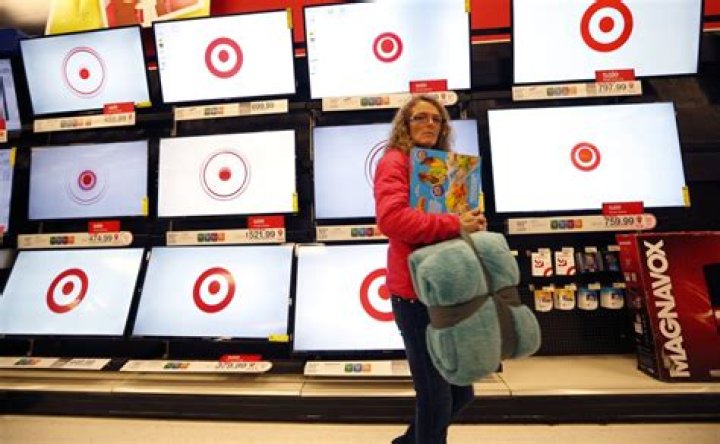 	Target to open smaller-format store in Skokie	