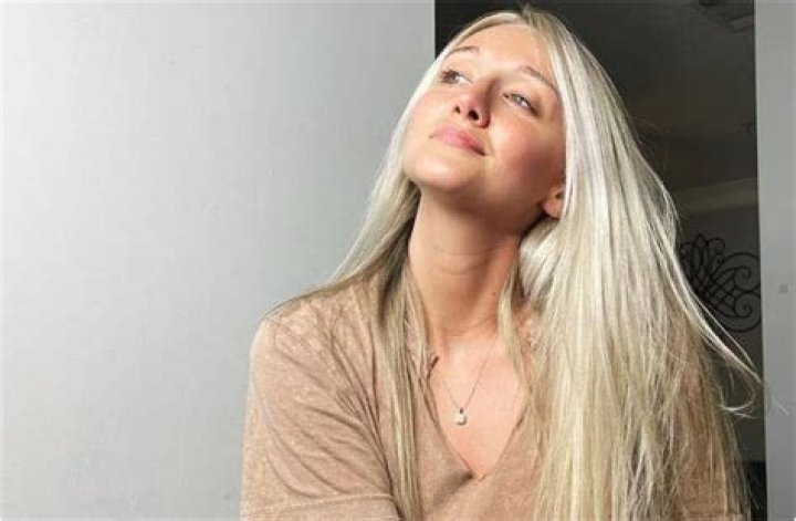 Tasia Alexis - Bio, Age, Net Worth, Height, Single, Nationality, Career, Wiki
