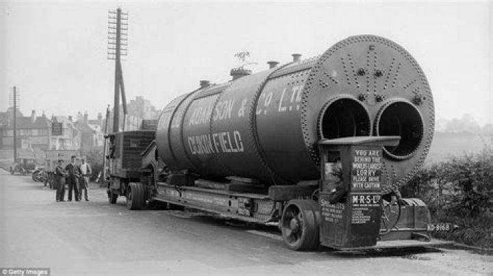 The World's Largest Lorry (1932)