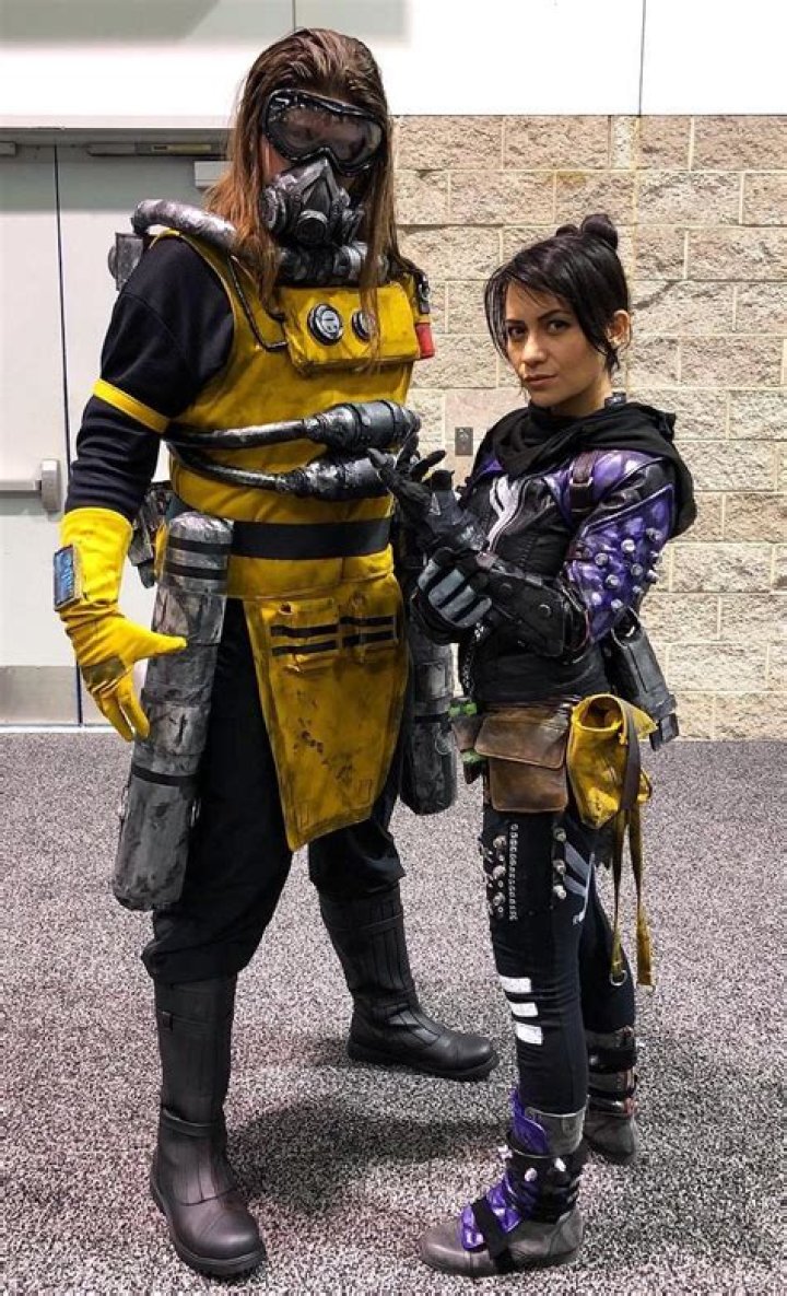 These 5 Wraith cosplays will blow Apex Legends fans away