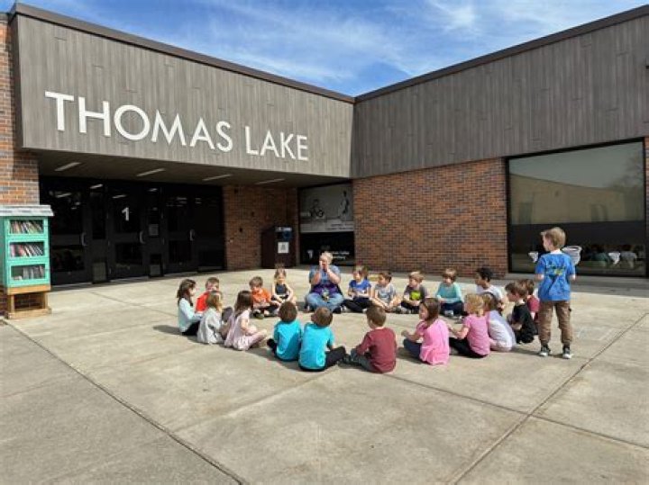 Thomas Lake Elementary School - Eagan