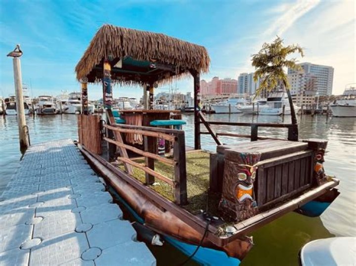 	Tiki hut boat makes waves in Fort Lauderdale | Video	