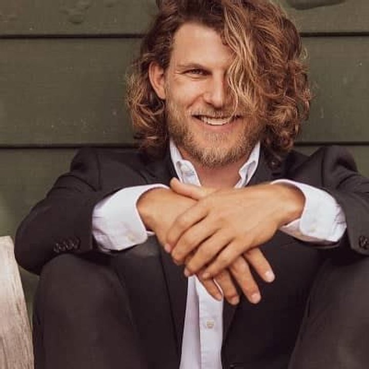 Travis Van Winkle - Bio, Age, Net Worth, Career, Nationality, Facts