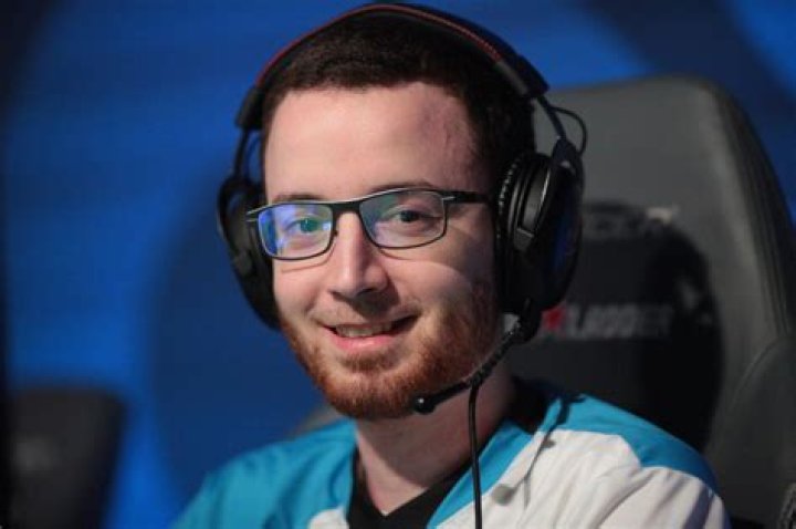 TSM streamer SolidFPS banned from New World for abusing exploit