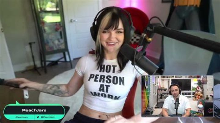 Twitch couple goes viral after defeating Elden Ring boss together in 10 hour grind