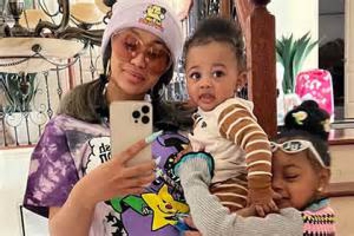 Uncover The Roots Of Cardi B: Bronx Origins Revealed