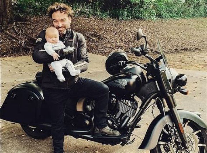 Unraveling The Mystery: What Is Johnny Galecki's Net Worth?